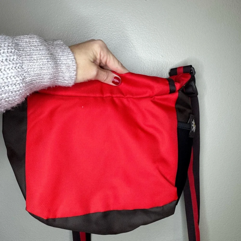 Sherpani‎ Red Crossbody Travel Bag w/ Coin Pouch
